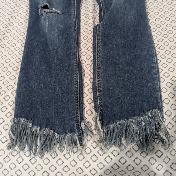 Free People Frayed Skinny Jeans Worn Indigo Sz 29 - Picture 3 of 4
